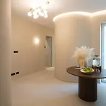 Amelie Luxury Rooms 1